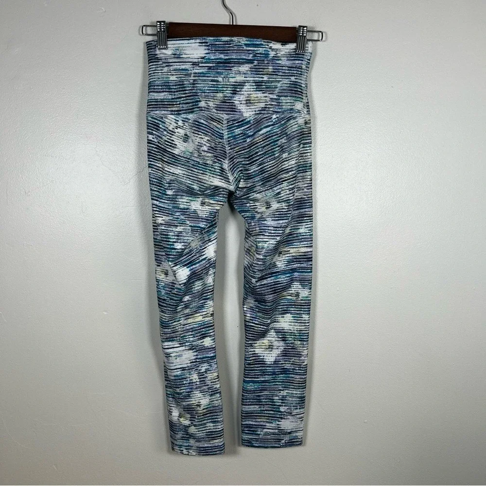 Lululemon True Self‎ Crop II High Rise Floral Print Leggings Size 4